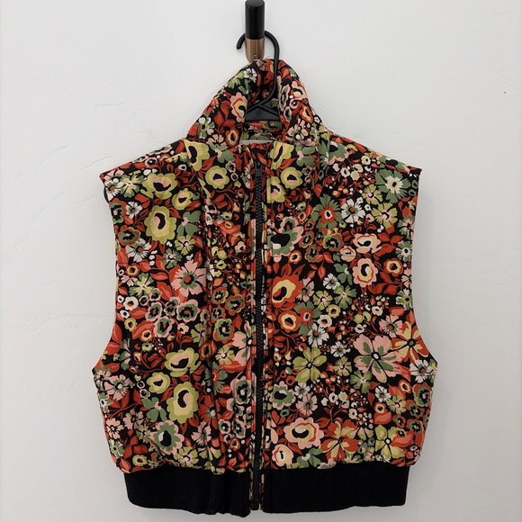 &merci Jackets & Blazers - Floral Women's Vest